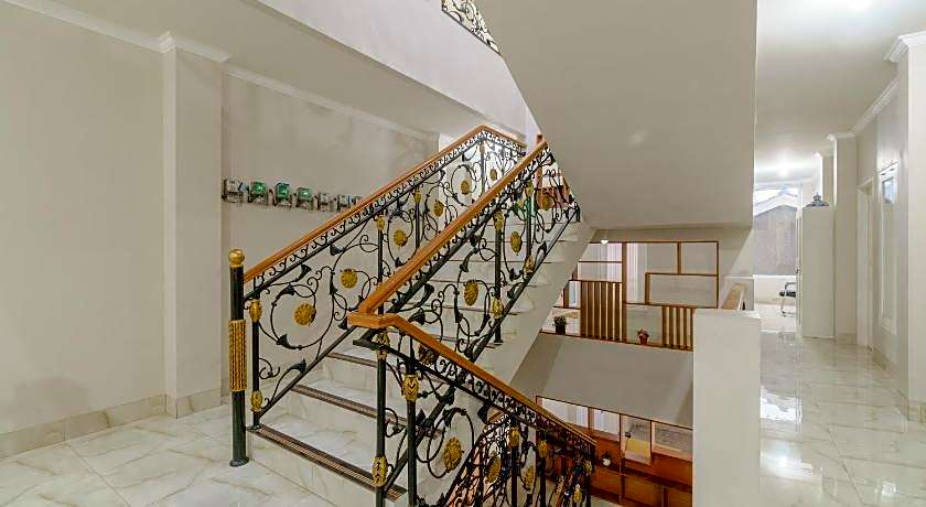 RedDoorz near Taman Makam Pahlawan Cikutra