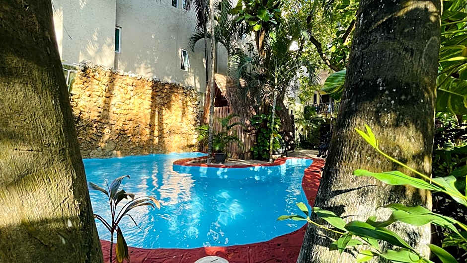 Hotel B&B by Playa del Karma