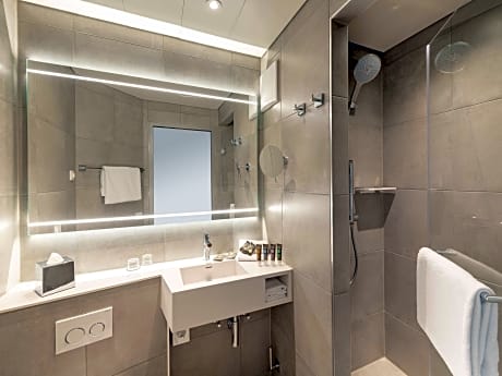 MyRoom by Claudia: Sun and Sky