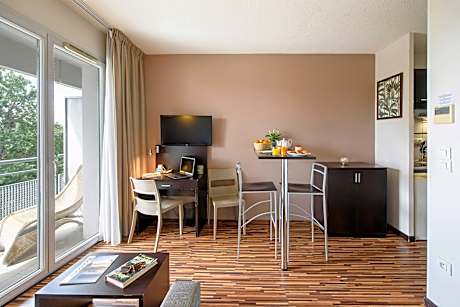 One Bedroom Apartment