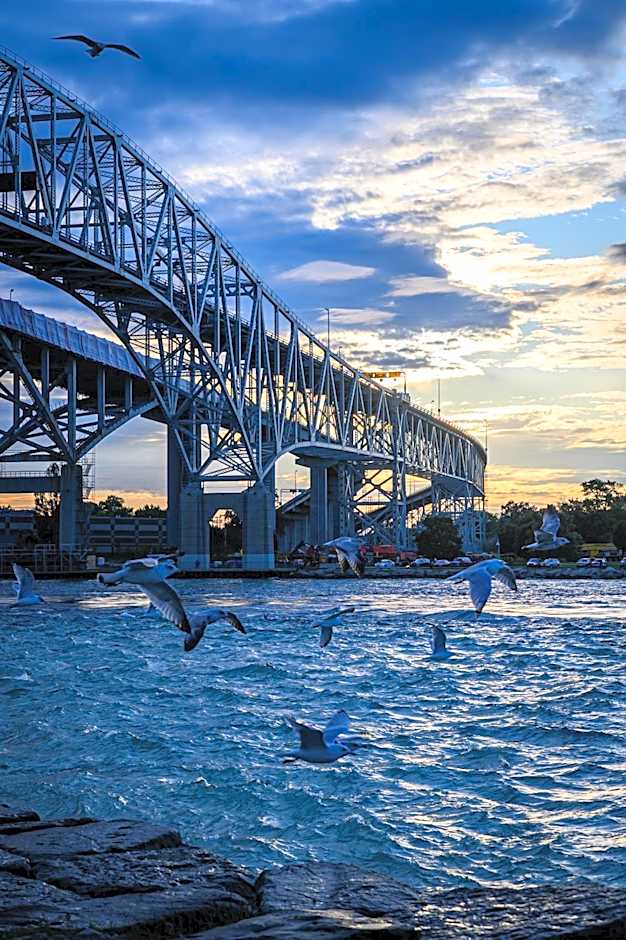 Days Inn by Wyndham Sarnia Harbourfront