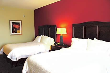Room with Two Queen Beds - Non-Smoking