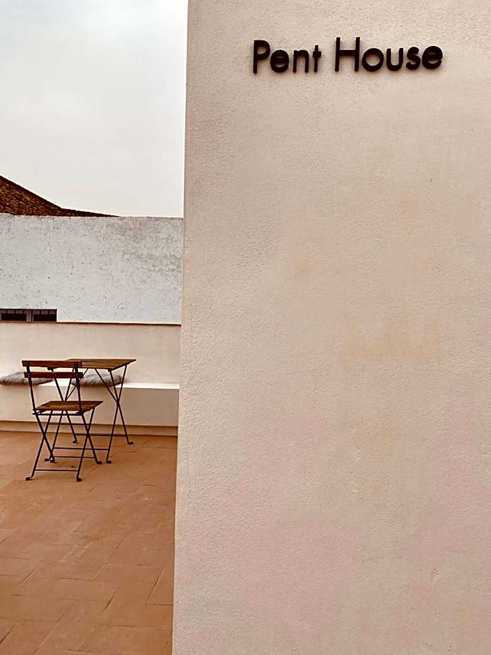 VICTORIA - by Ático73