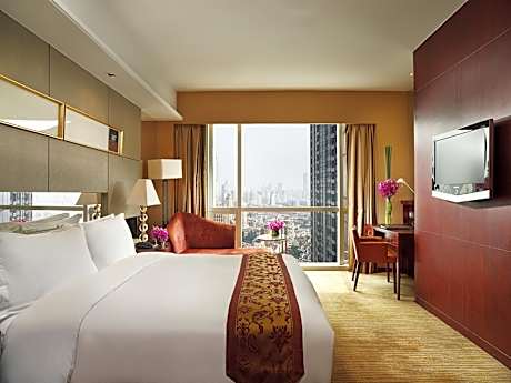 Superior King Room with City View
