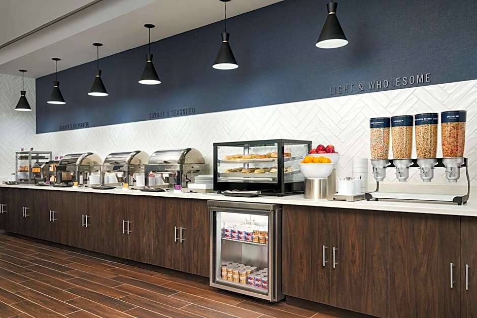 Hampton Inn Towson Downtown