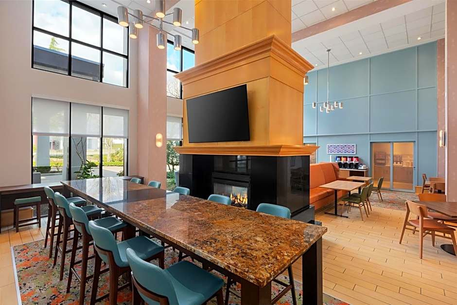 Hampton Inn & Suites by Hilton Langley-Surrey