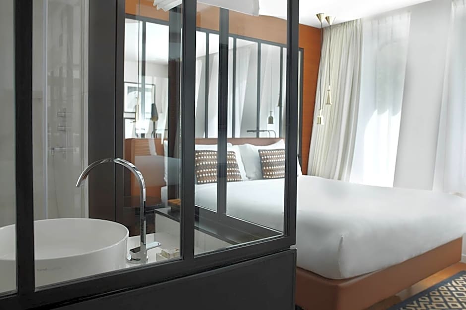 Renaissance Paris Republique Hotel