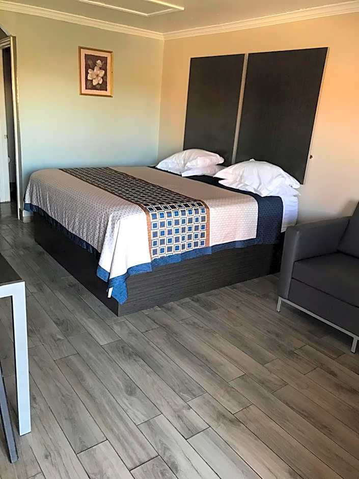 SouthTown S.A. Inn