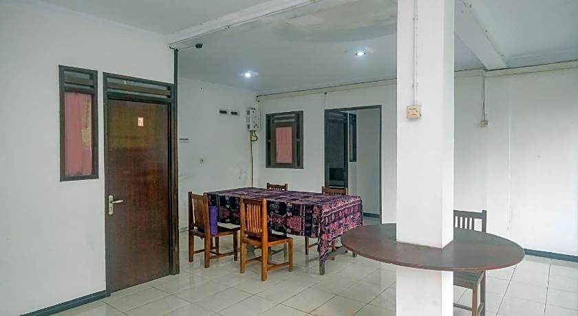 OYO 2519 Mayang Garini