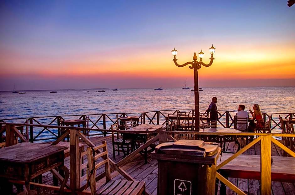 Langi Langi Beach Bungalows