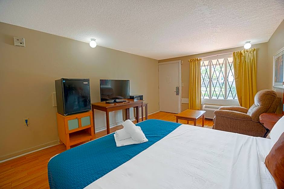 Liberty Garden Inn by OYO Kissimmee near Disney World