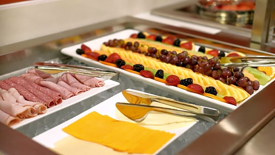 Crowne Plaza JFK Airport New York City, an IHG Hotel