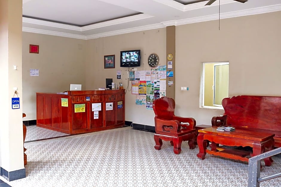 Neakru Guesthouse and Restaurant