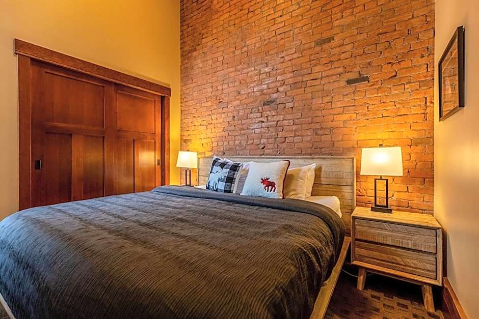 Luxurious 901 Condos by Fernie Central Reservations