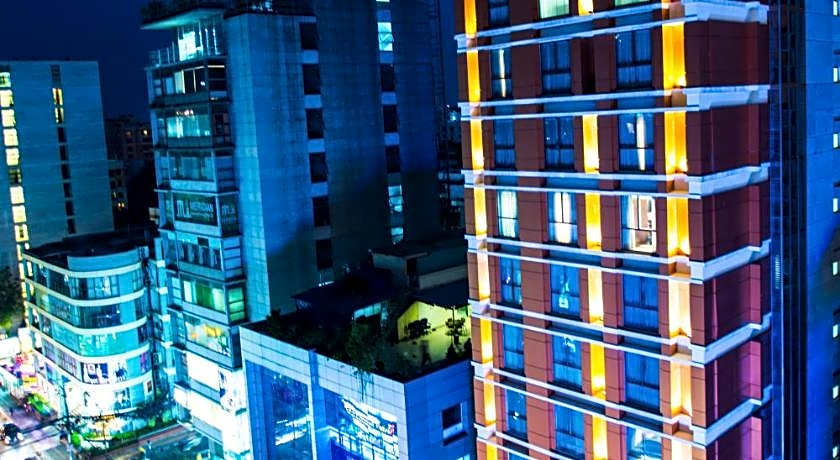 Platinum Grand Hotel