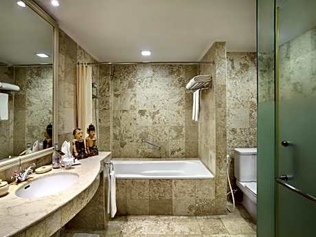 Legendary King Suite