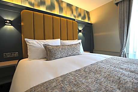 The Maiden City Hotel