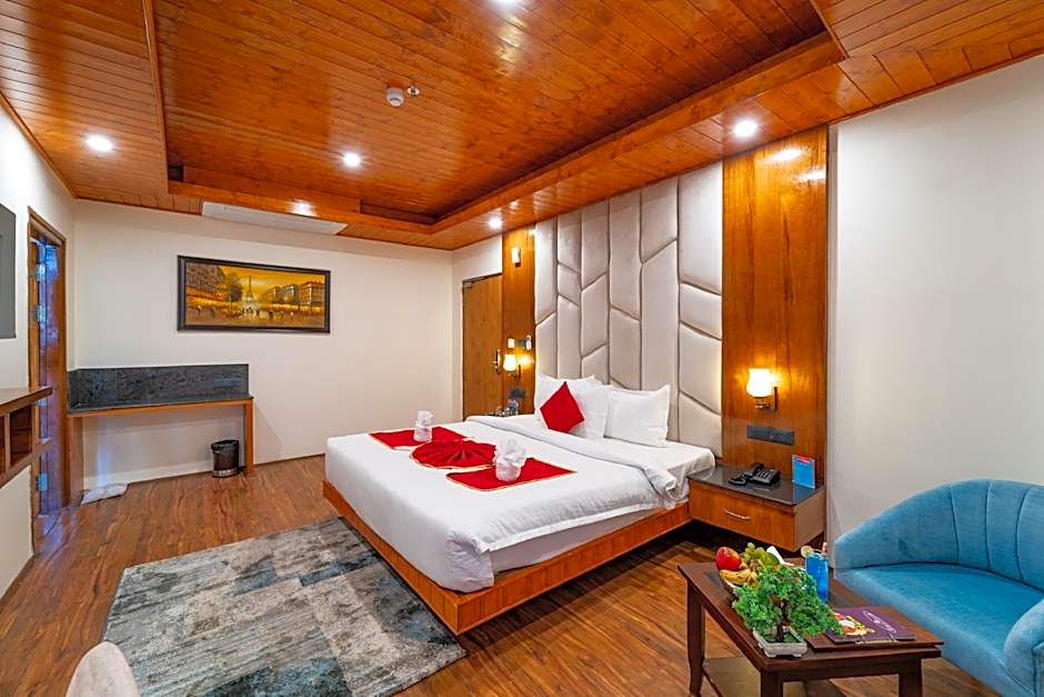 The Whitestone Inn & Suites ( A Centrally Heated Mountain & Valley View )