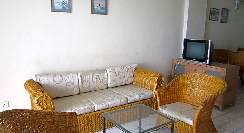 Paradise Lagoon Apartment