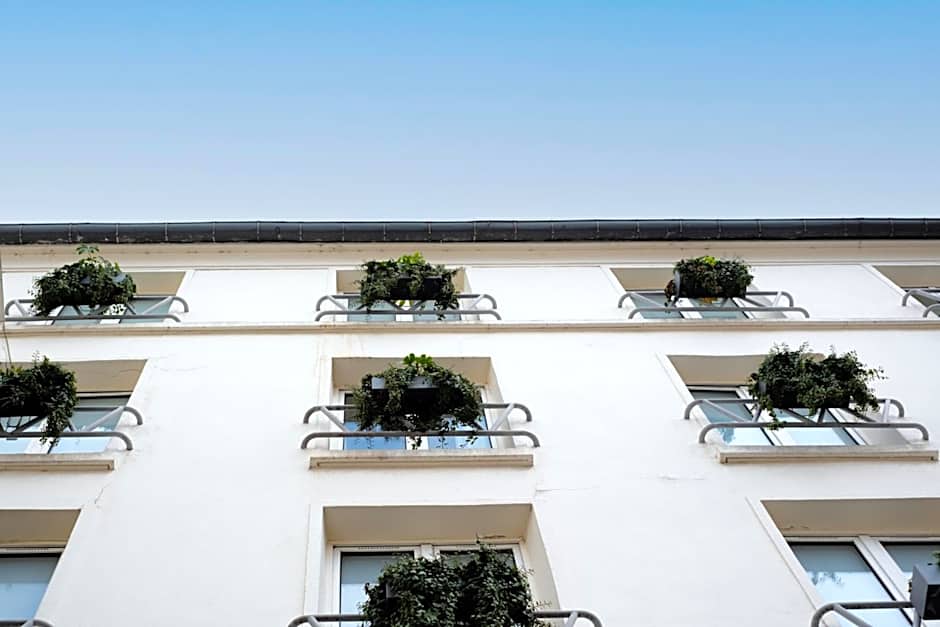 Kyriad Paris 10 - Canal Saint Martin - République