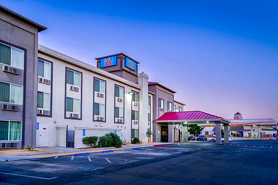 Motel 6-Hesperia, CA - West Main Street I-15