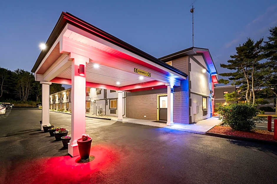 Super 8 by Wyndham Lewiston Auburn Area