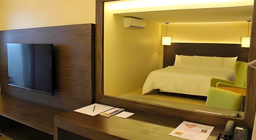 Top Star Hotel