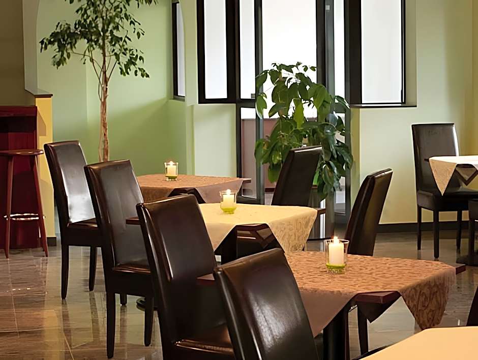 Hotel Olive Inn