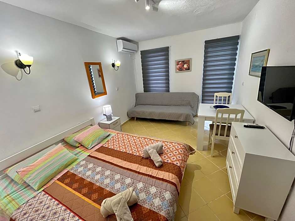 Apartments AriaSana-5m from the beach