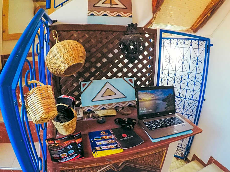 Tamraght White Hostel