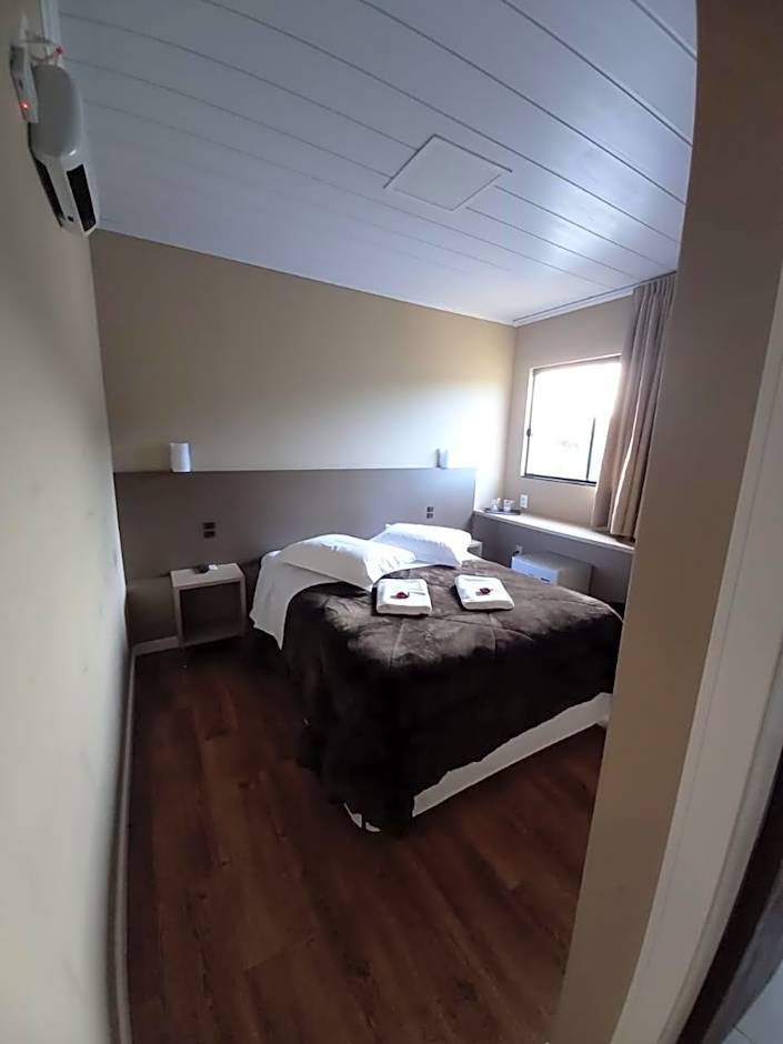 Photo 1 of 4 of Suite