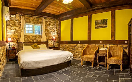 Standard Double Room with Bathtub