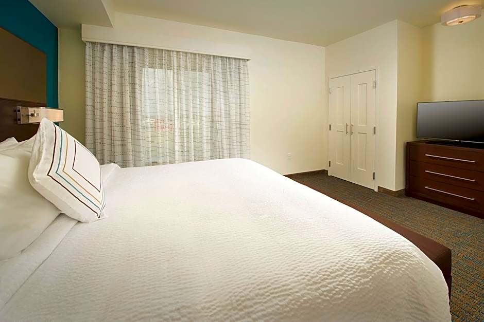 Photo 1 of 6 of 1 Bedroom Suite