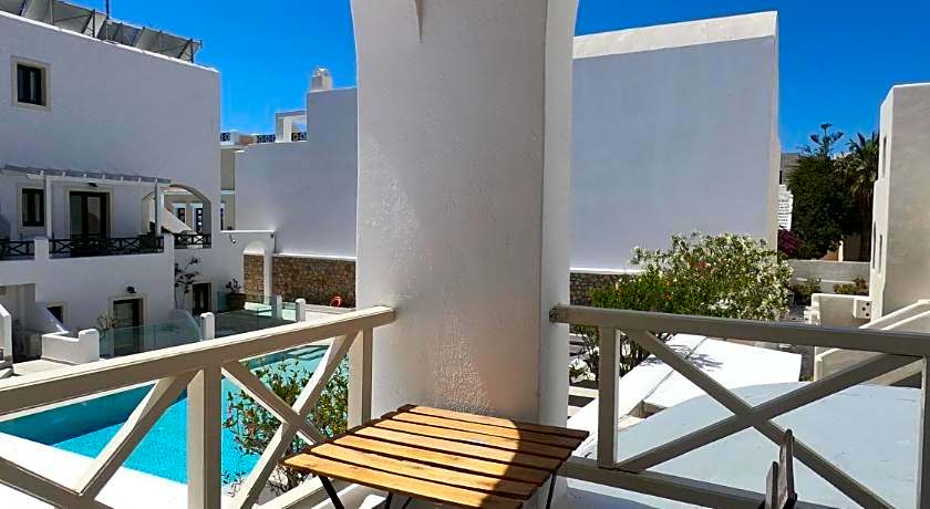 Anny Studios Perissa Beach