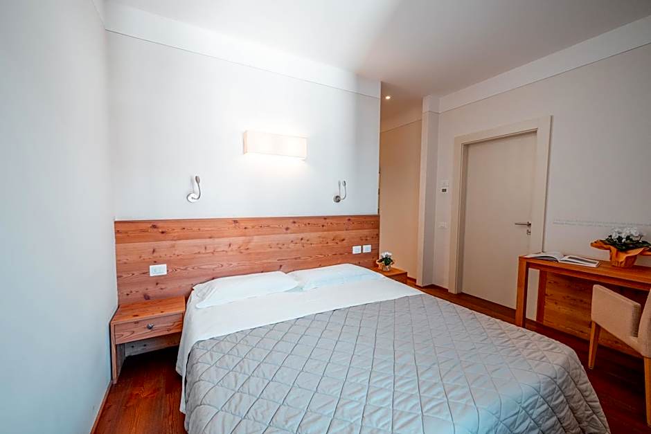 Zdjęcie 1 z 7 — 1 Double Bed or 2 Beds