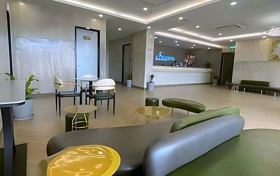 Sri Indar Hotel & Suites