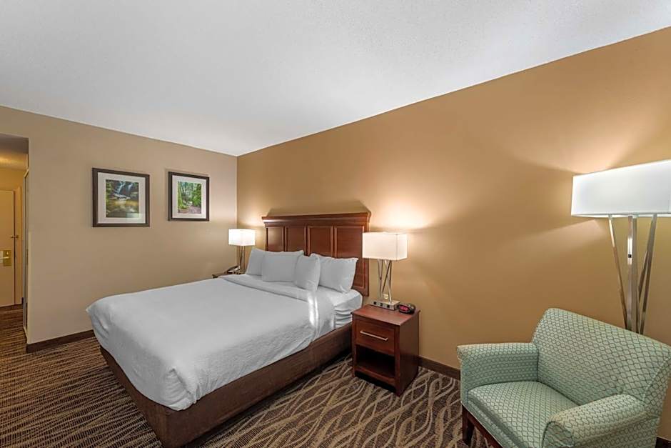 Best Western Plus Russellville Hotel and Suites