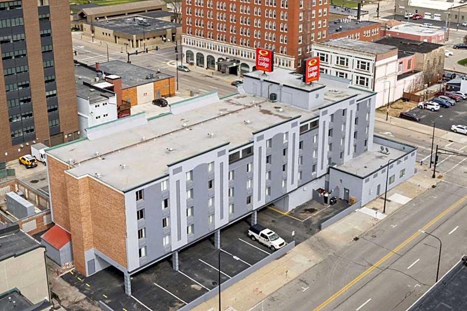 Econo Lodge Inn & Suites Waterloo