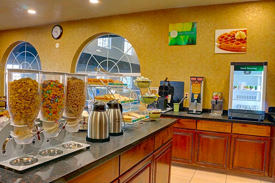 Quality Inn & Suites Roswell North