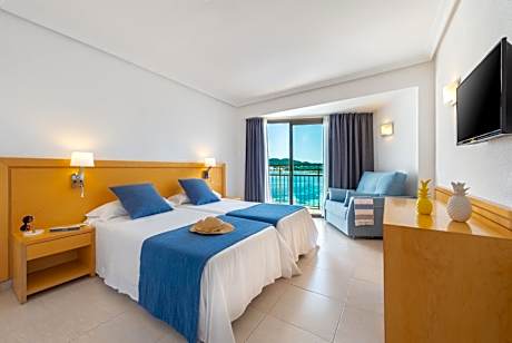 Twin Room with Sea View