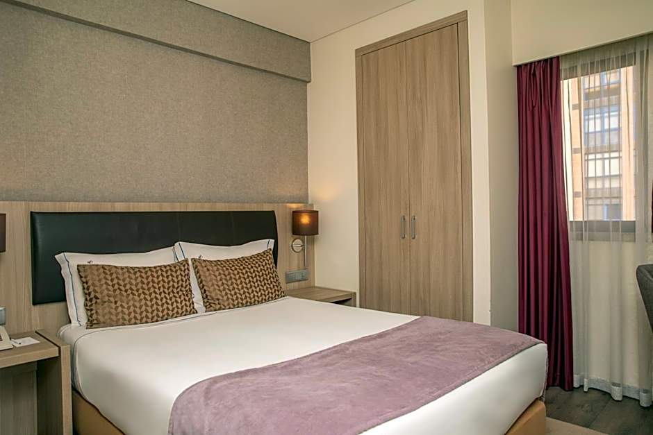 VIP Inn Berna Hotel
