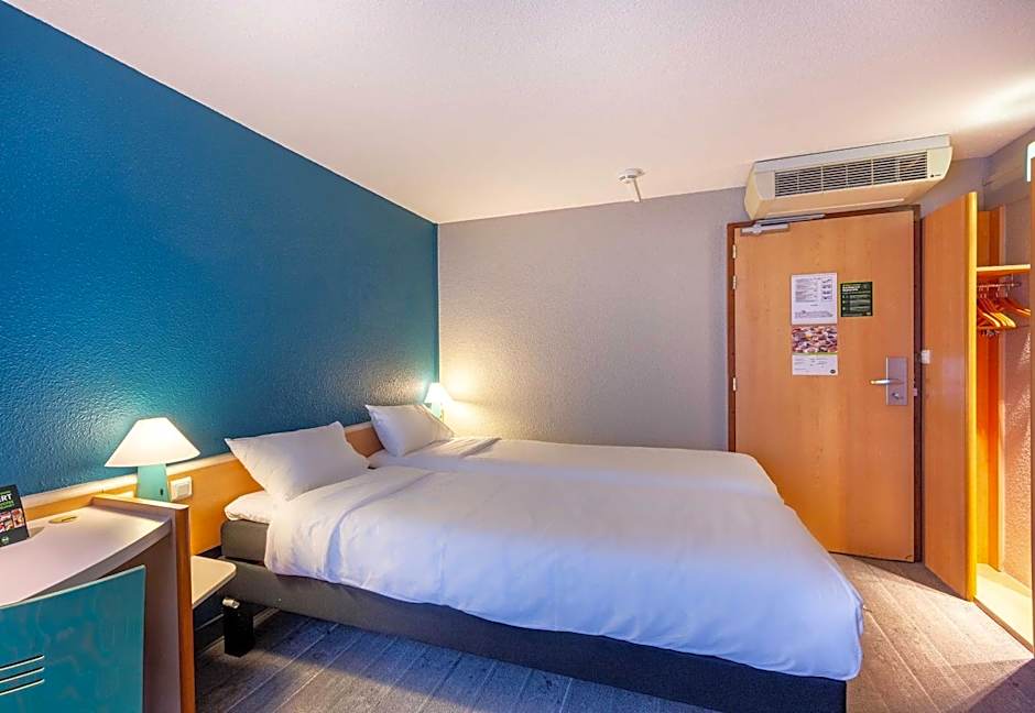 B&B HOTEL Orléans Centre Foch