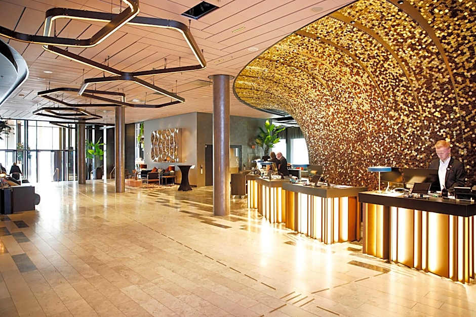 Clarion Hotel The Hub