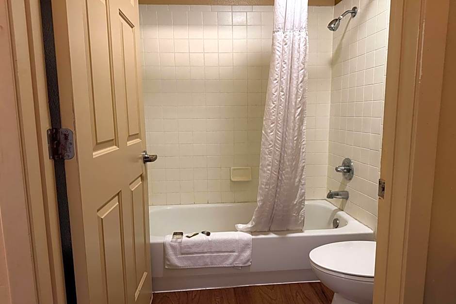 Hawthorn Extended Stay by Wyndham Irving Las Colinas