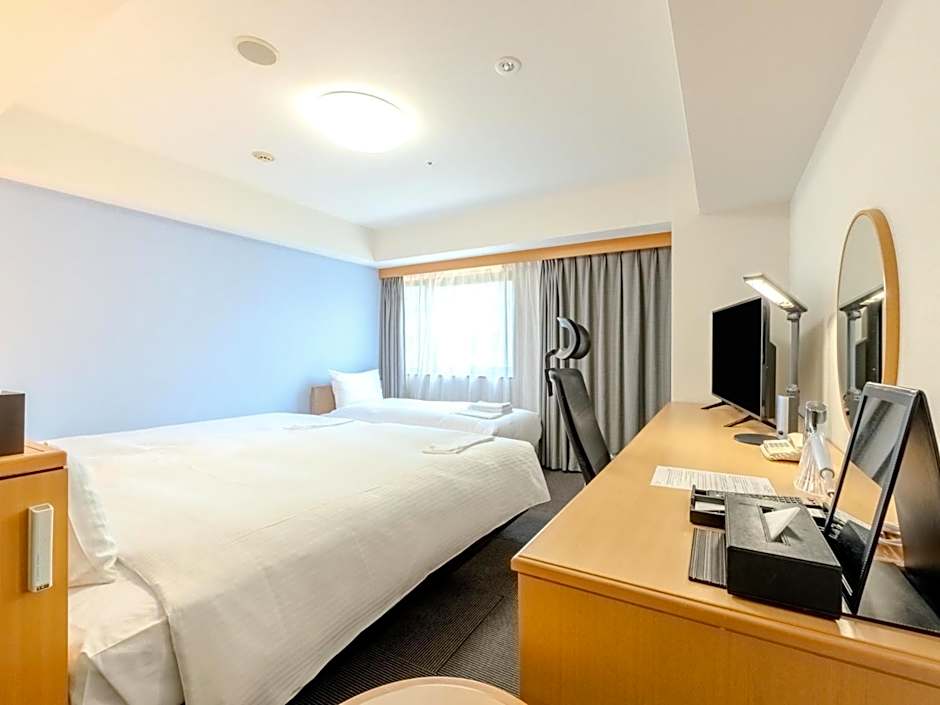 Photo 1 of 6 of 2 Beds with Extra Bed