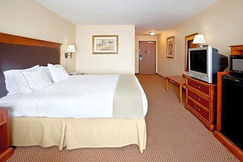 Holiday Inn Express Hotel & Suites Laredo-Event Center Area By IHG