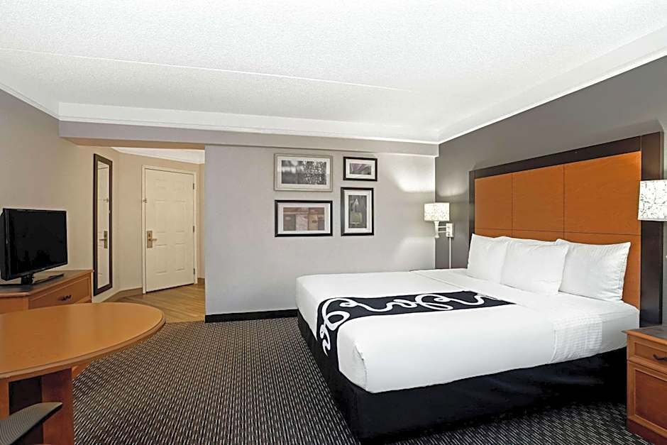 La Quinta Inn & Suites by Wyndham Tucson Airport