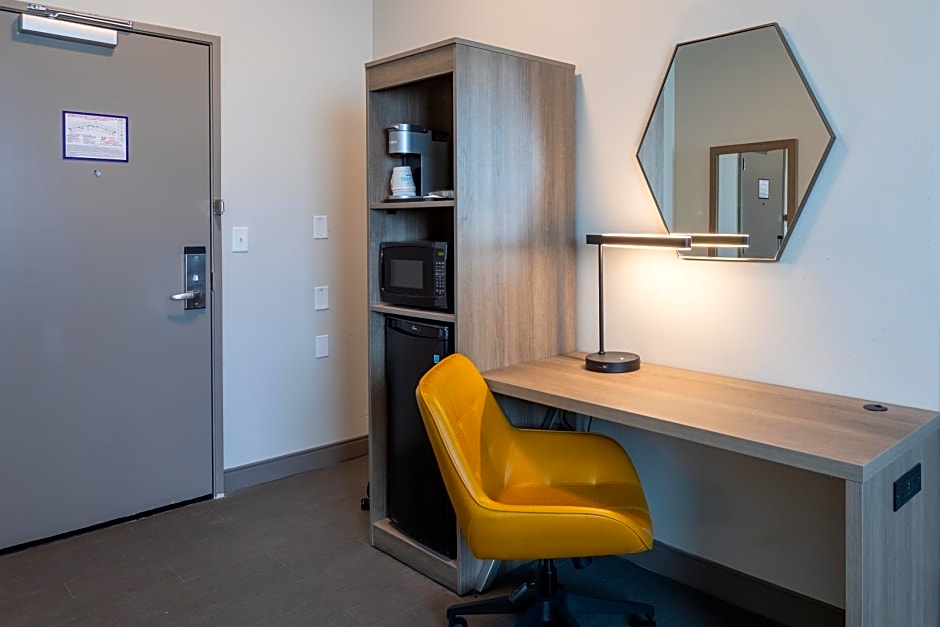 Holiday Inn Express & Suites Englewood - Denver South By IHG