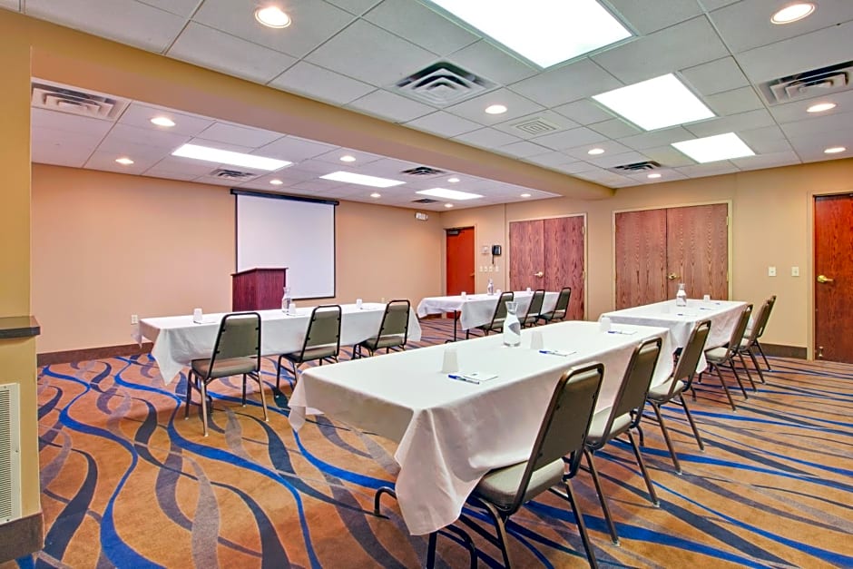 Holiday Inn Express Sault Ste Marie, an IHG Hotel