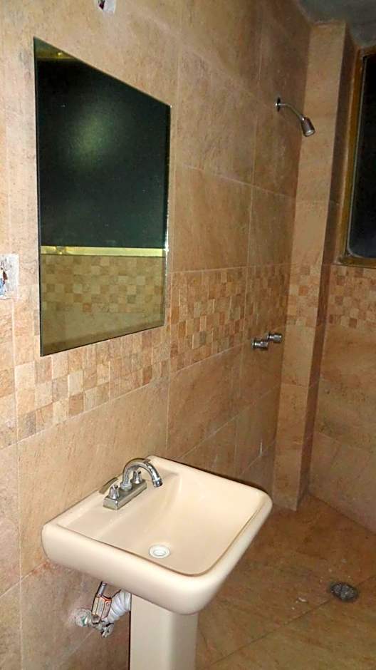 Hotel Aquario CDMX - Central del Norte
